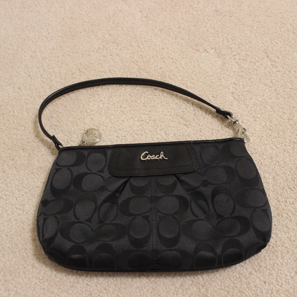 COACH Signature Wristlet (LIKE NEW, NEVER USED)